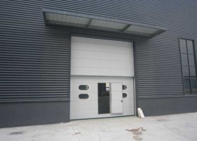 上海快速提升門(mén)廠家讓客戶用的安心【廣州奇翔】